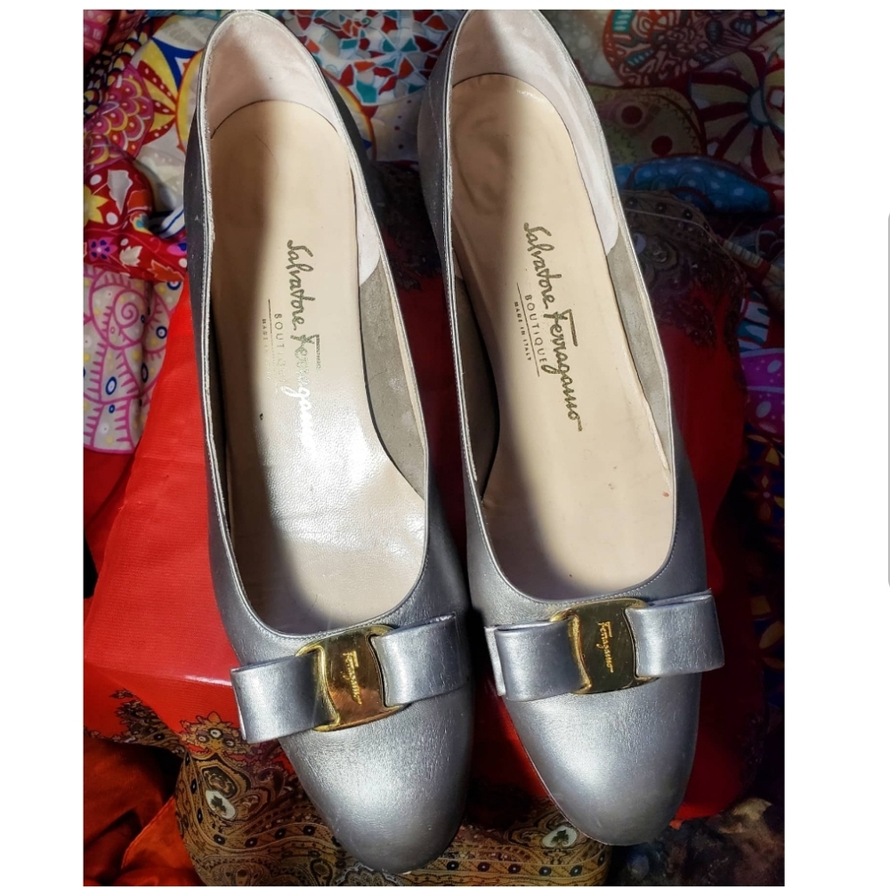 Salvatore Ferragamo Bow Kitten Heels Vintage